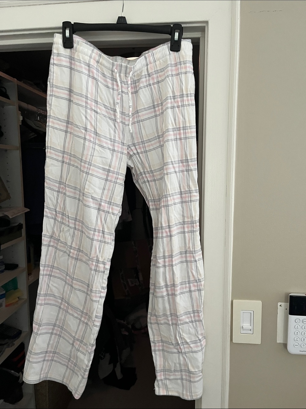 Women’s Aeropostale White Plaid Joggers with Pink & Gray Lines